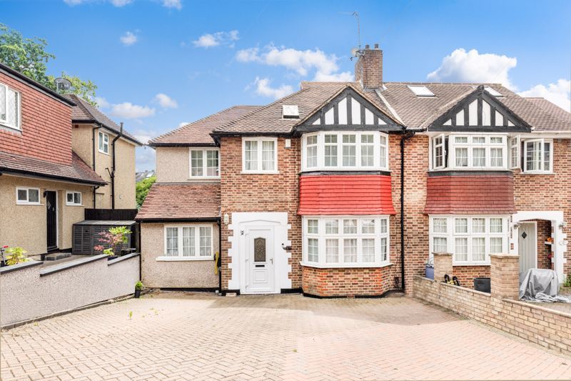 4 bed semidetached house for sale in Glenhurst Rise, Upper Norwood