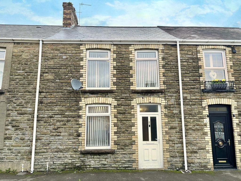 3 bed terraced house for sale in Church Street, Pontardawe, Swansea