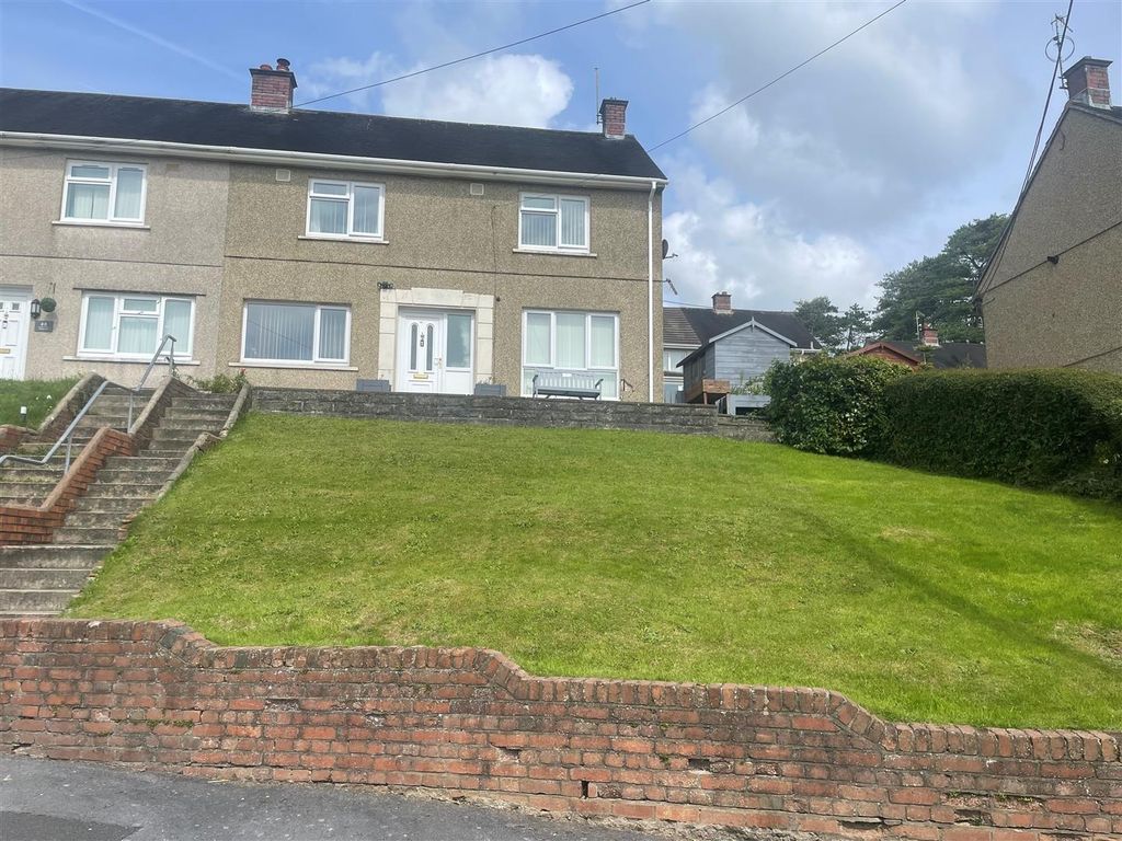 3 bed semidetached house for sale in Glascoed, Pwll, Llanelli SA15, £