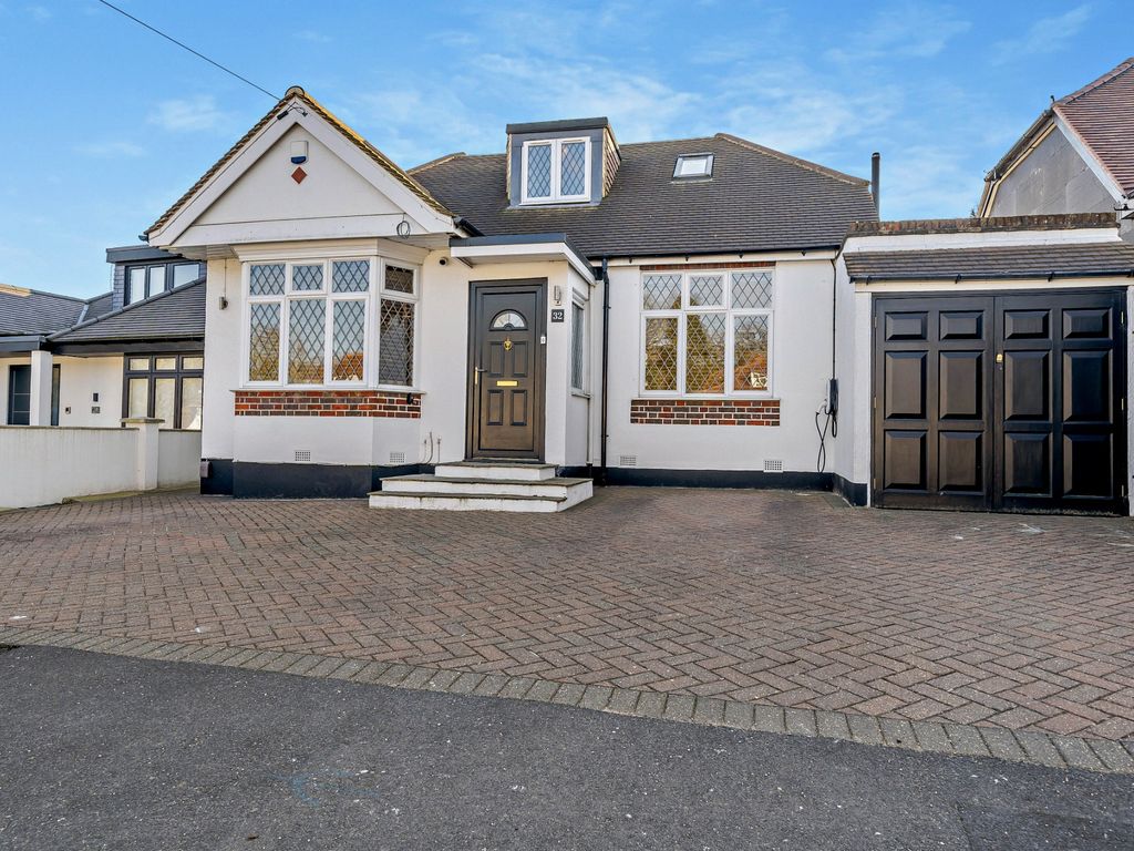 4 bed bungalow for sale in Hillside Road, Northwood HA6 Zoopla