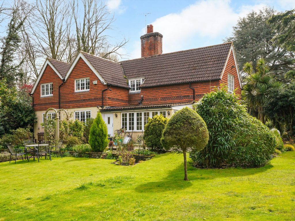 5 bed detached house for sale in Copsem Lane, Esher, Surrey KT10 Zoopla