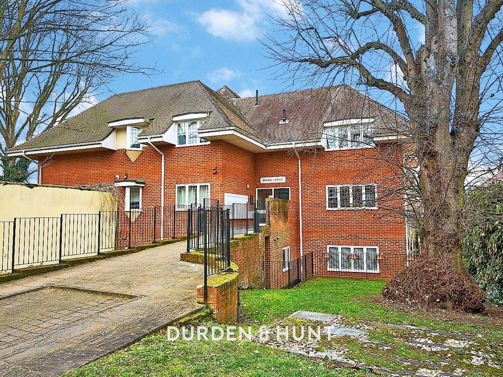 2 bed property for sale in High Street, Ongar CM5 Zoopla