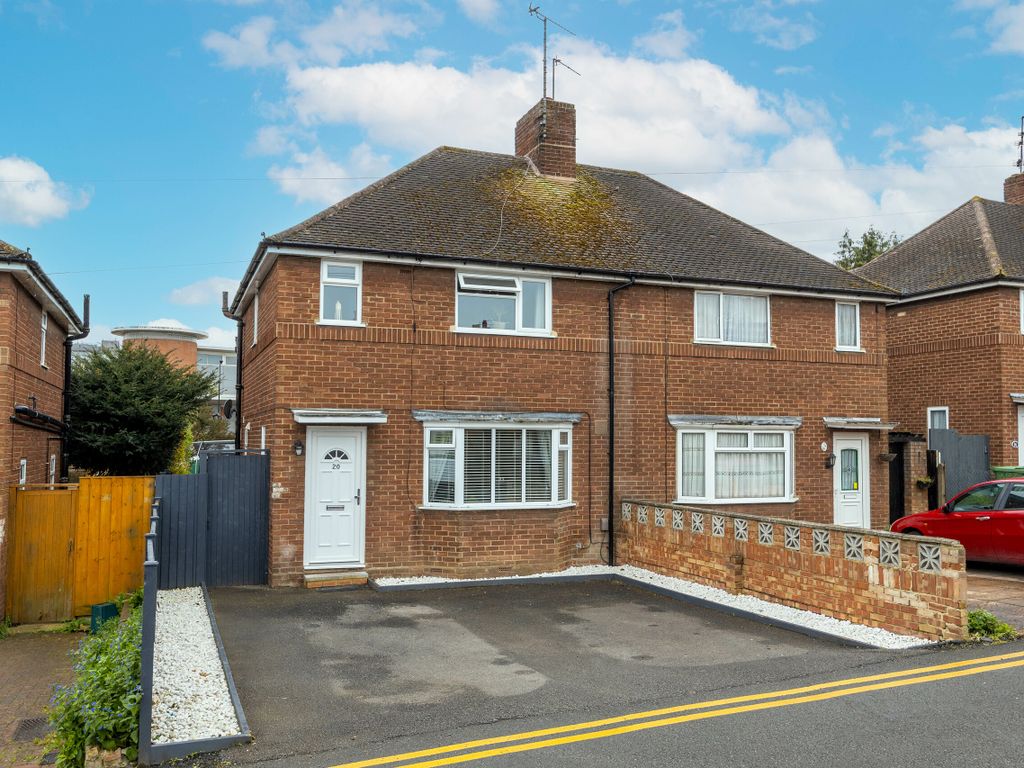 2 bed semidetached house for sale in St. Johns Road, Aylesbury HP20