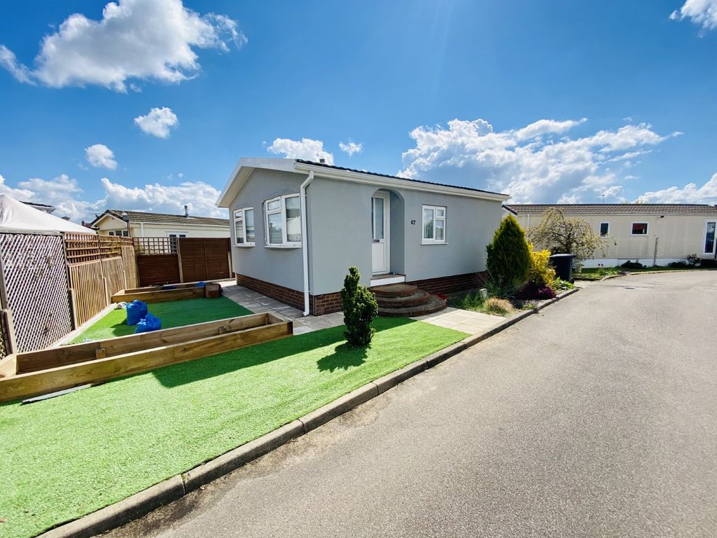 2 bed property for sale in Three Star Park, Bedford Road, Lower Stondon