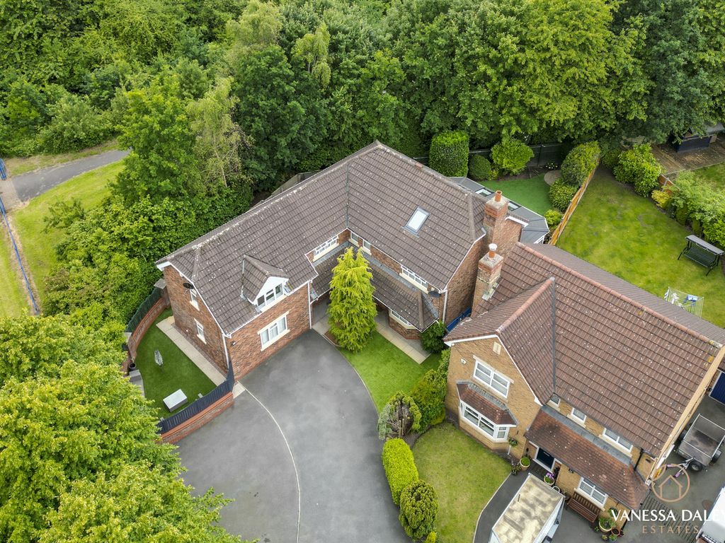 6 bed detached house for sale in Keats Way, Preston PR4, £500,000 Zoopla