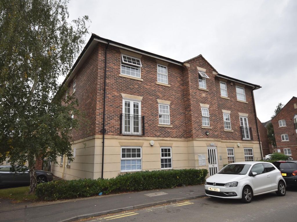 2 bed flat to rent in Henry Bird Way, Northampton NN4, £900 pcm Zoopla