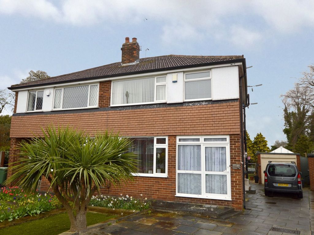 3 bed semidetached house for sale in Green Hill Drive, Leeds, West