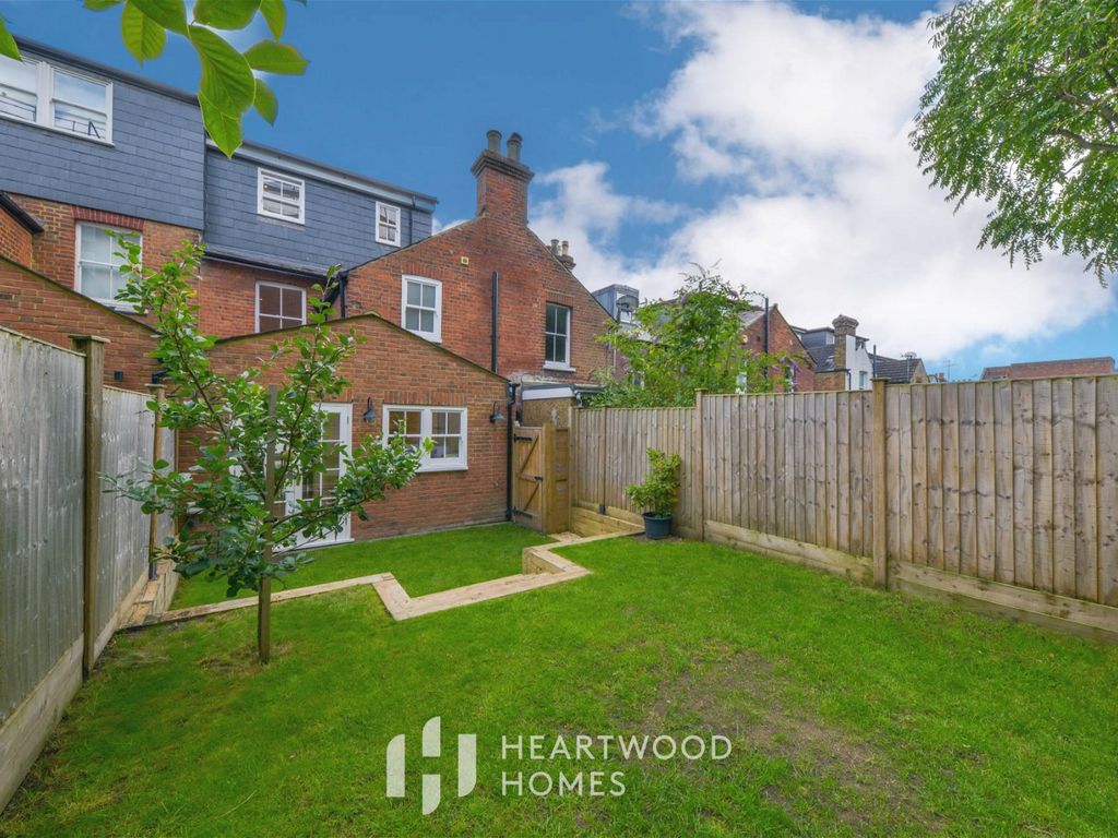 3 bed terraced house for sale in Liverpool Road, St. Albans AL1, £