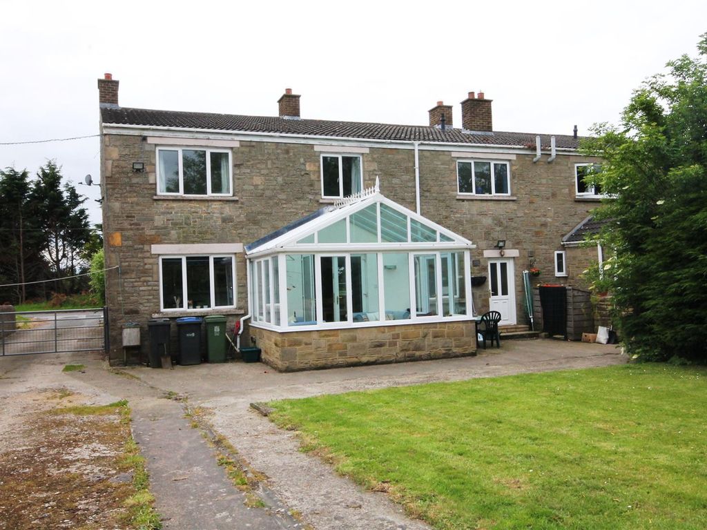 4 bed semidetached house for sale in Wards End, High Stoop,