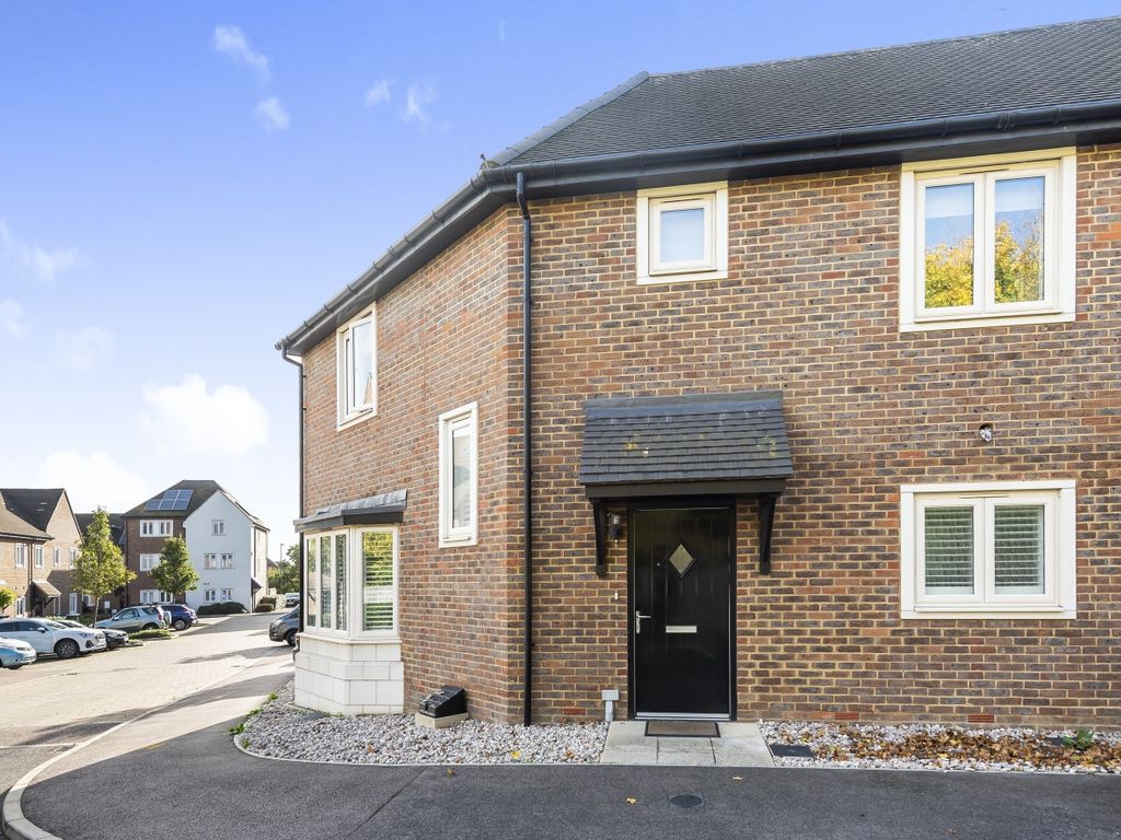 3 bed semidetached house for sale in Bond Close, Welling DA16 Zoopla