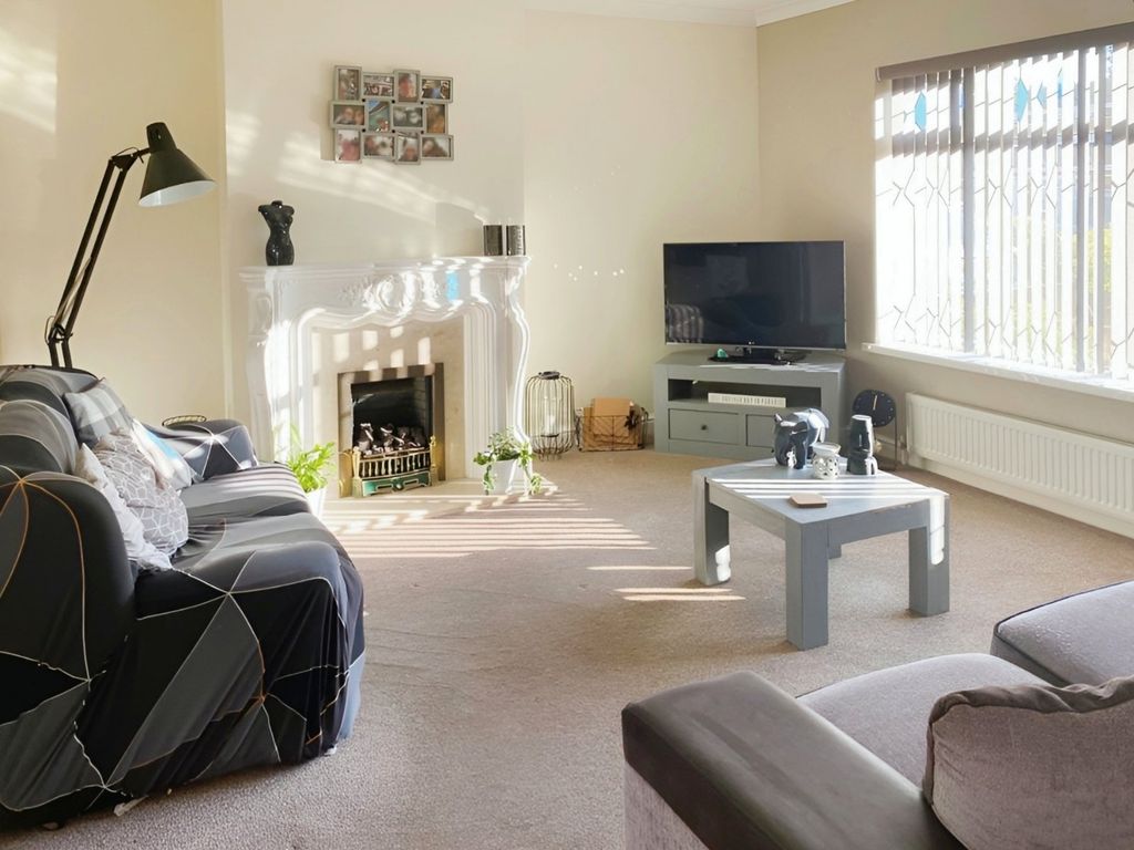 3 bed semidetached house to rent in Robert Close, Immingham, Lincolnshire DN40, £750 pcm Zoopla