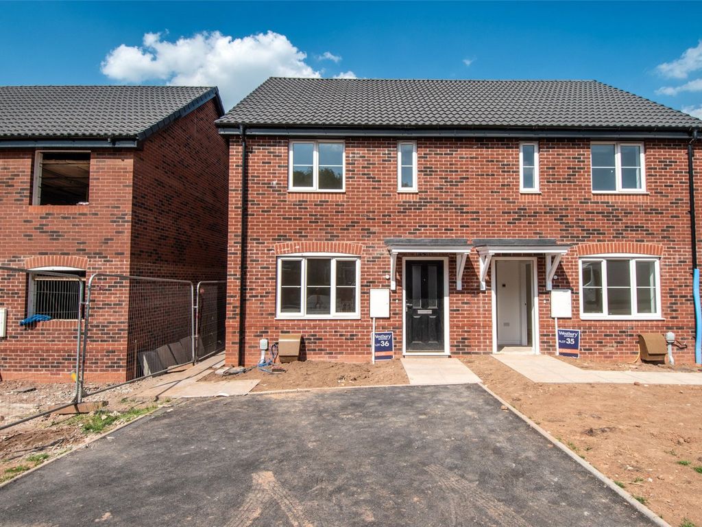 3 bed semidetached house for sale in Ossett Drive, Redditch B97, £