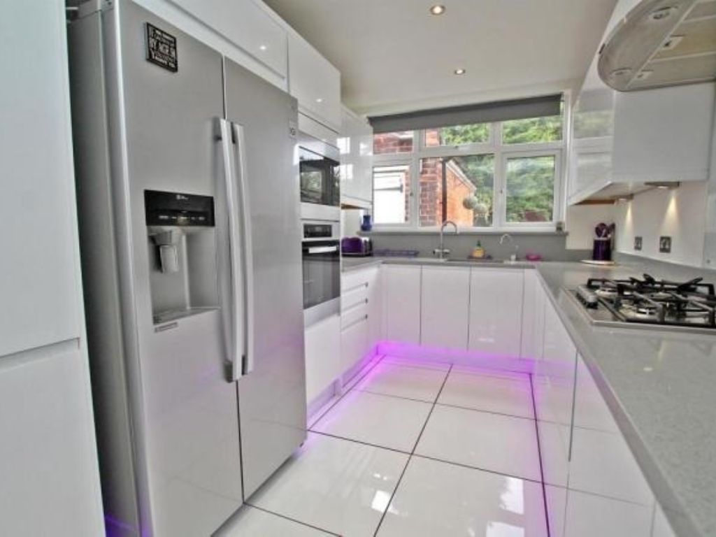 3 bed semidetached house to rent in Llanberis Grove, Nottingham NG8