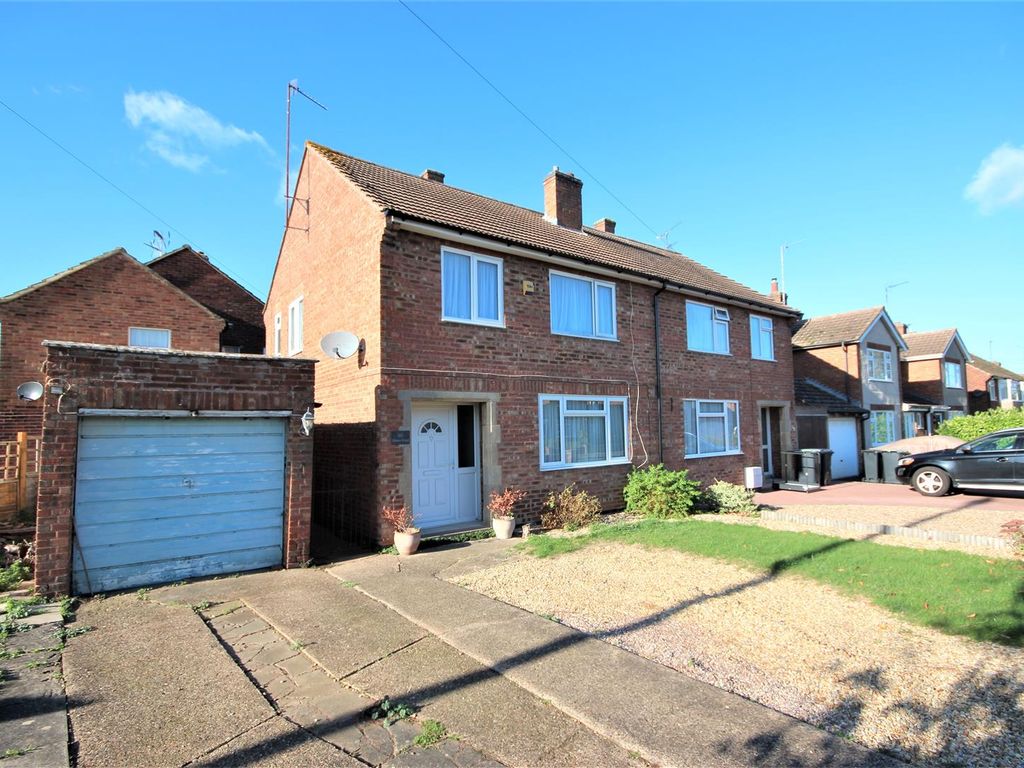 3 bed semidetached house for sale in Manor Road, Rushden NN10 Zoopla