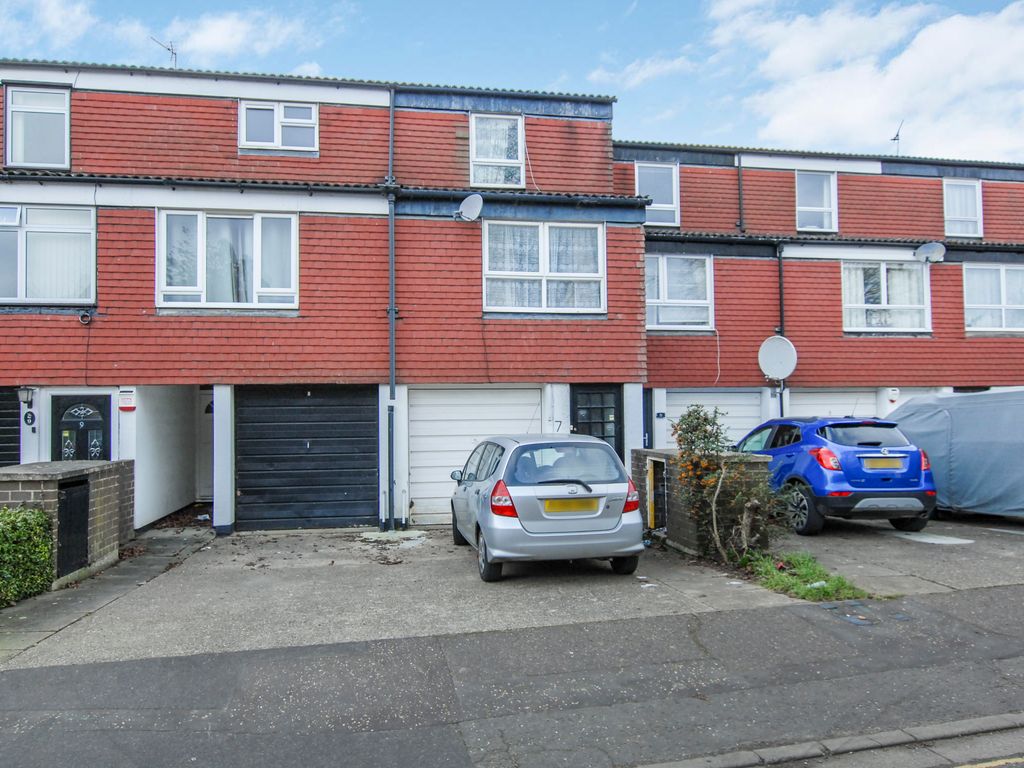 3 bed town house to rent in Ivanhoe Close, Cowley, Uxbridge UB8 Zoopla