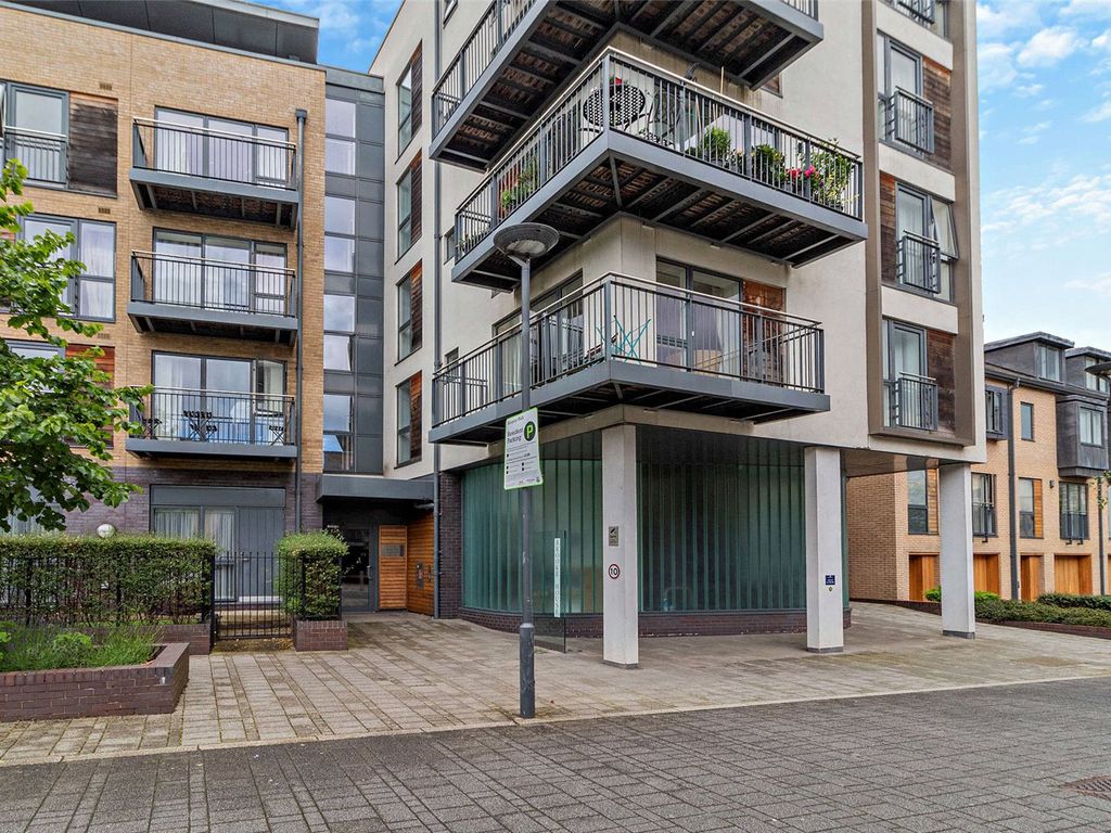 2 bed flat to rent in Brooke House, Kingsley Walk, Cambridge CB5, £