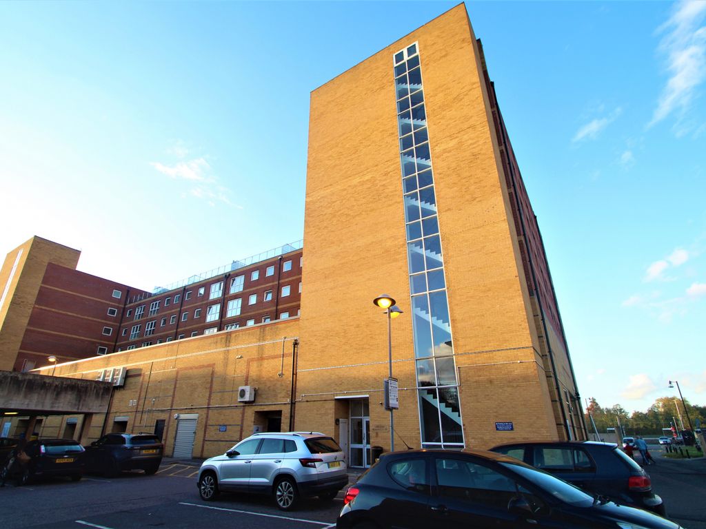 2 bed flat to rent in Edinburgh Gate, Harlow CM20 Zoopla