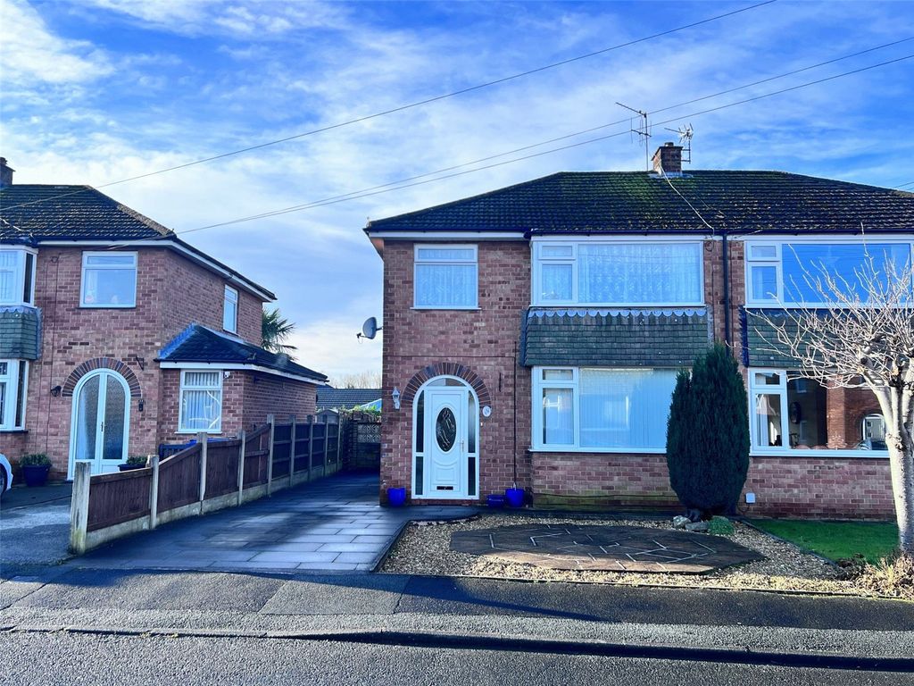 3 bed semidetached house for sale in Tennyson Place, WaltonLeDale