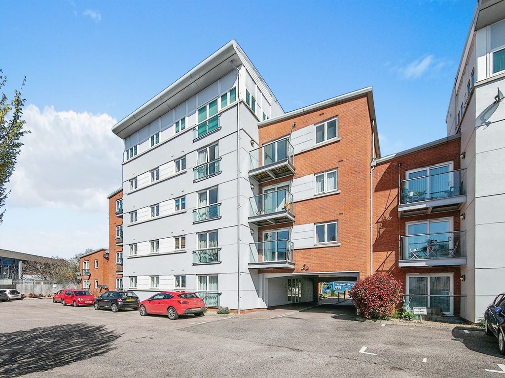 2 bed flat for sale in Fore Hamlet, Ipswich IP3 Zoopla