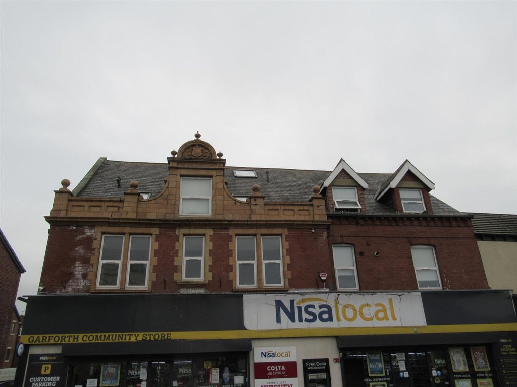 2 bed flat to rent in Barley Hill Lane, Garforth, Leeds LS25, £850 pcm Zoopla