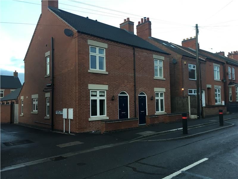 2 bed semidetached house to rent in Highfield Street, Hugglescote