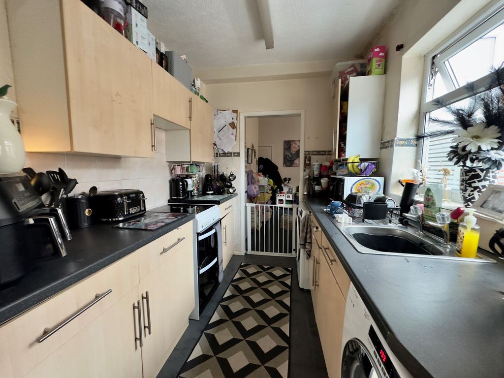 2 bed terraced house for sale in Cemetery Road, Worksop S80, £90,000 Zoopla