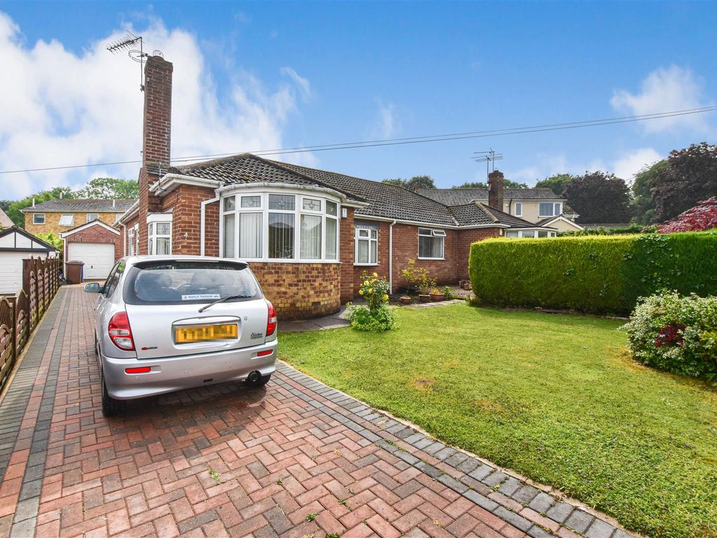 2 bed semidetached bungalow for sale in The Glen, Kirk Ella, Hull HU10