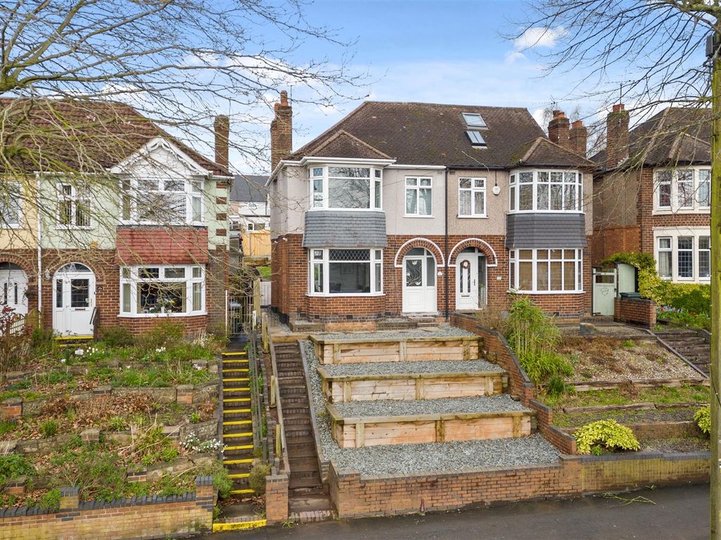 3 bed semidetached house for sale in Holyhead Road, Coundon, Coventry