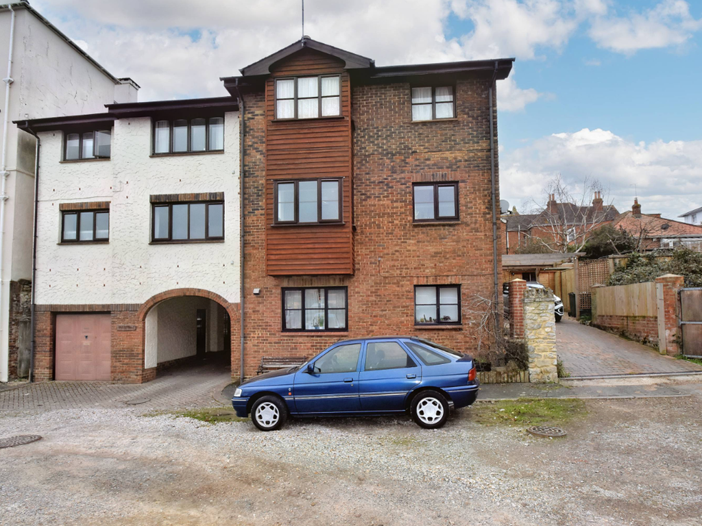 1 bed flat to rent in Lind Place, Ryde PO33 Zoopla