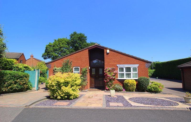 3 bed detached bungalow for sale in Heritage Court, Lichfield WS14 Zoopla