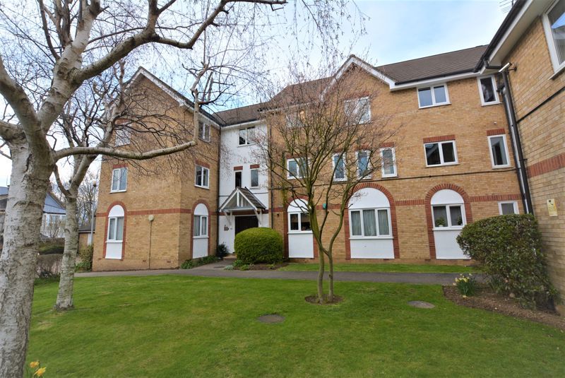 2 bed flat for sale in Cambridge Road, SouthendOnSea SS1 Zoopla