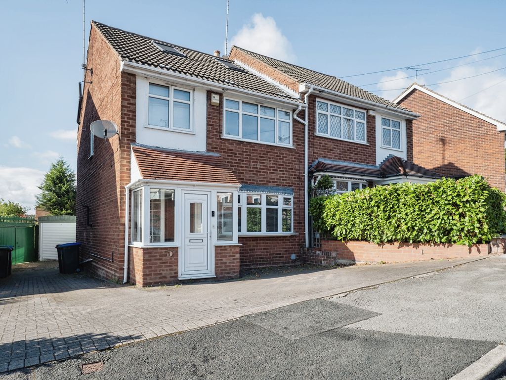 4 bed semidetached house for sale in Johns Grove, Great Barr