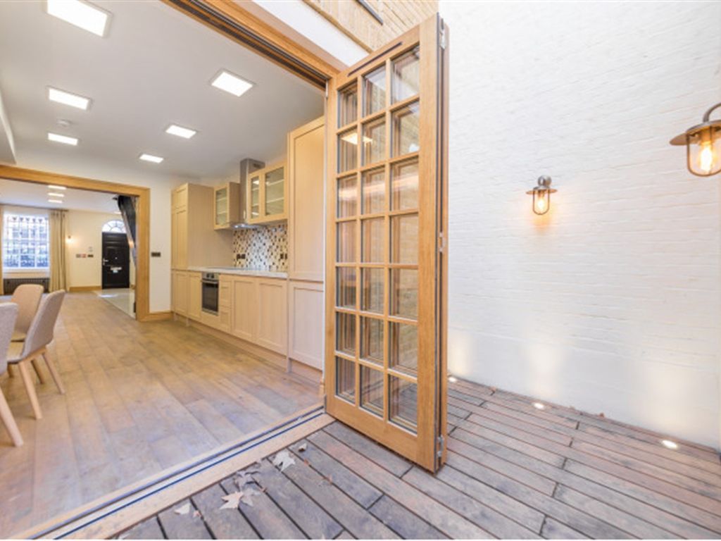 Romney Street, Westminister, London SW1P  