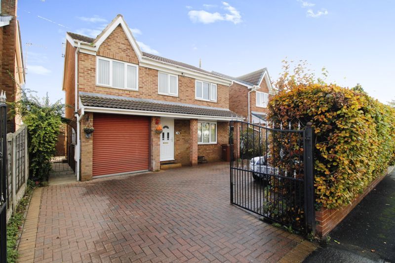 4 bed detached house for sale in Kendal Gardens, Castleford WF10 Zoopla