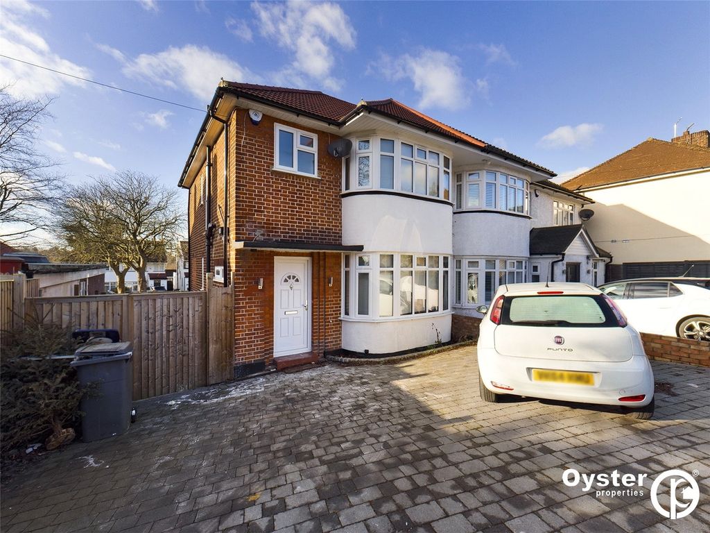 3 bed semidetached house to rent in Waterfall Road, Southgate N14 Zoopla