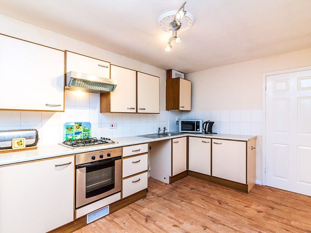 2 bed flat to rent in Monkwood Road, Rawmarsh, Rotherham, South