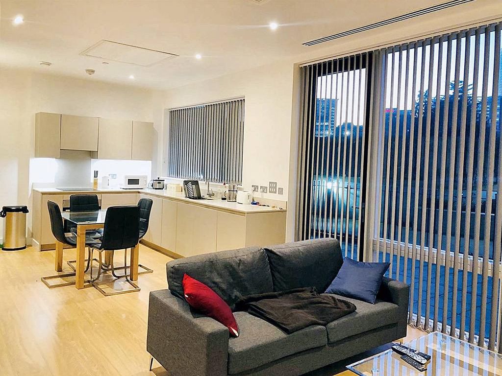 1 bed flat to rent in Rainier Apartment, Cherry Orchard Road, Croydon