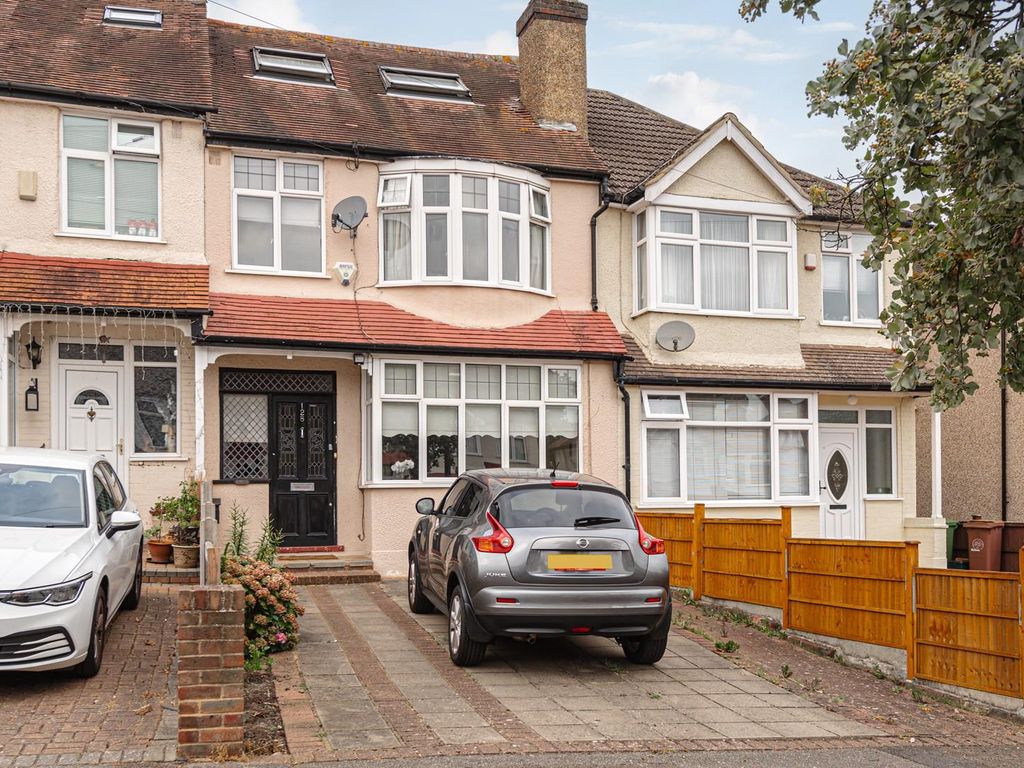 4 bed terraced house for sale in Bridgewood Road, Worcester Park KT4, £