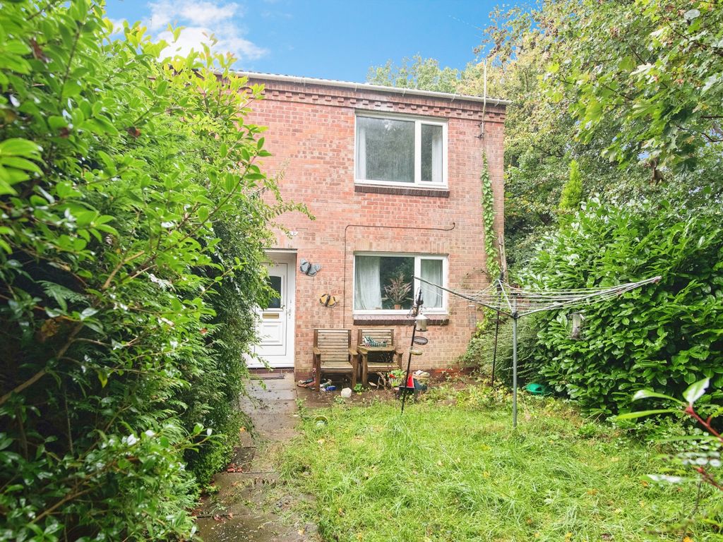 2 bed terraced house for sale in Exhall Close, Redditch, Worcestershire B98, £150,000 Zoopla