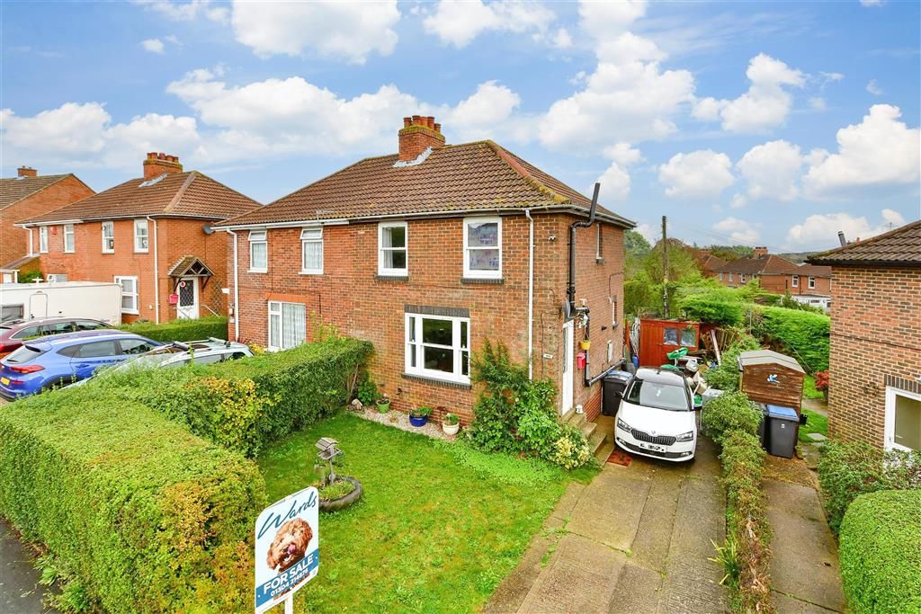 3 bed semidetached house for sale in Adelaide Road, Elvington, Dover