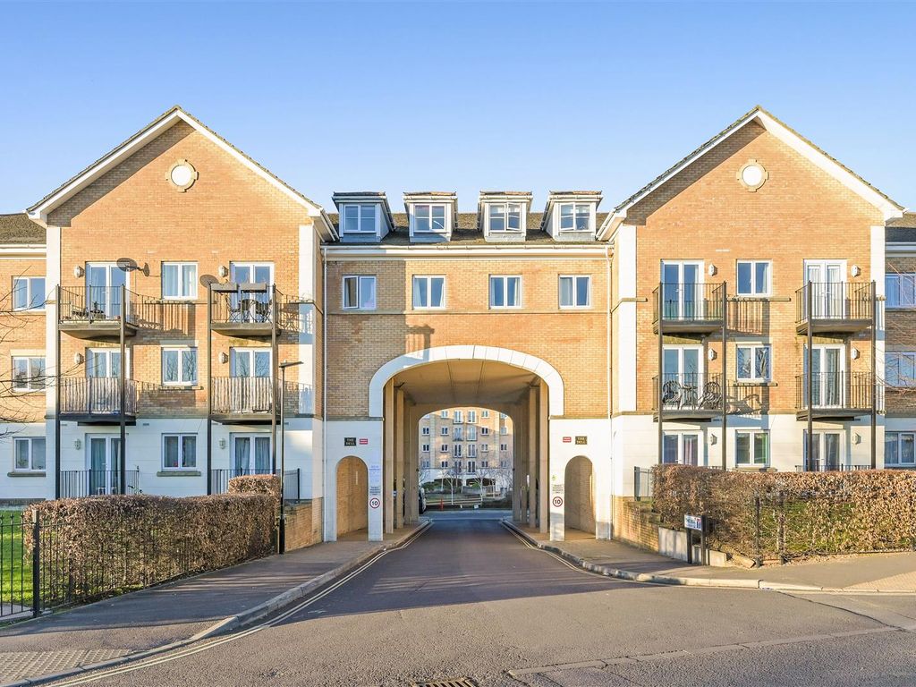 2 bed flat for sale in The Dell, Shirley, Southampton SO15 Zoopla