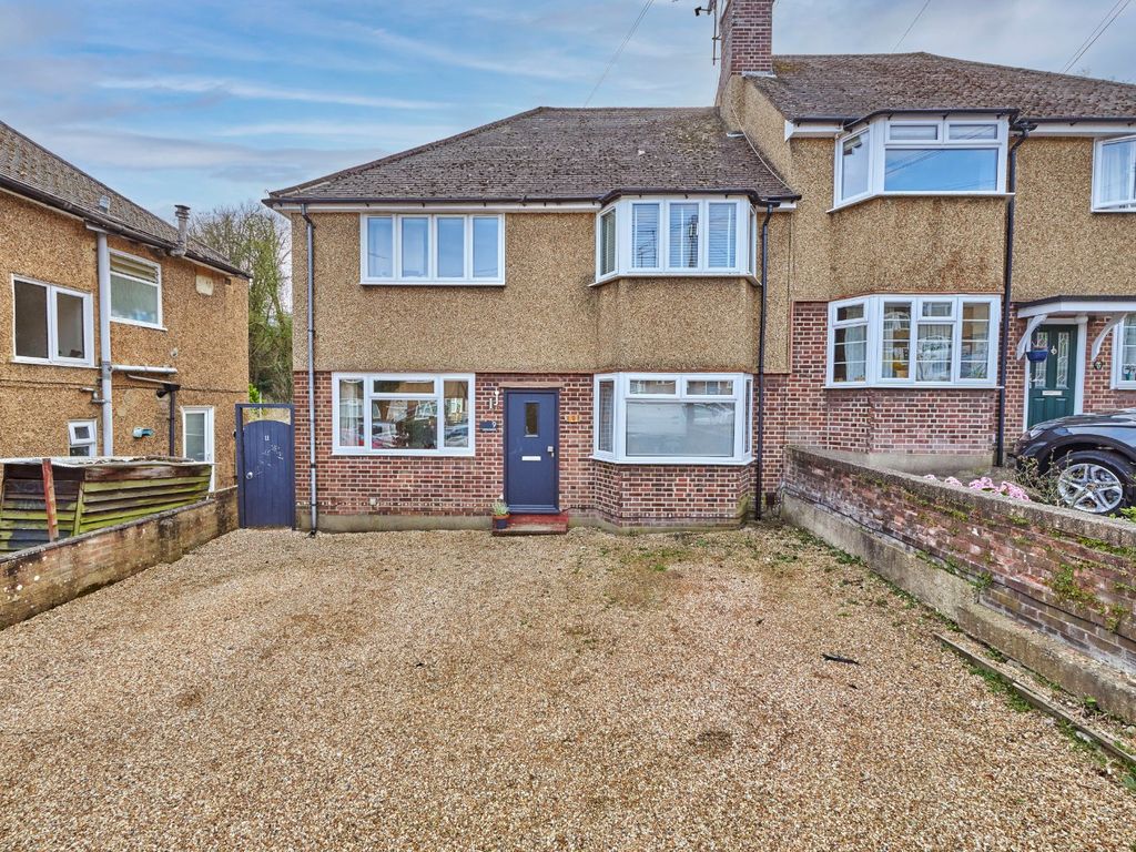 2 bed for sale in Kenton Gardens, St. Albans, Hertfordshire