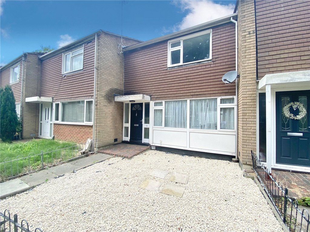 2 bed terraced house for sale in Carmarthen Close, Farnborough