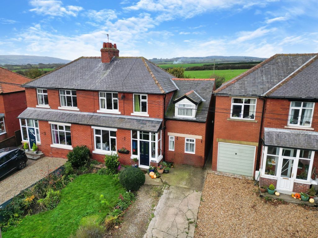 4 bed semidetached house for sale in Ruswarp Lane, Whitby YO21, £