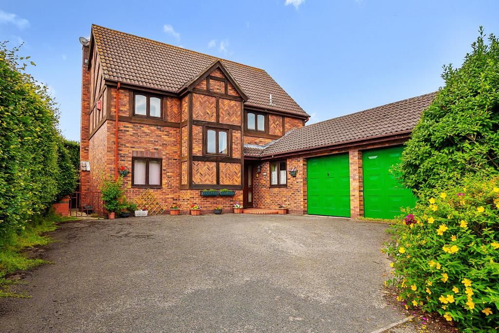 4 bed detached house for sale in Leominster, Herefordshire HR6 Zoopla