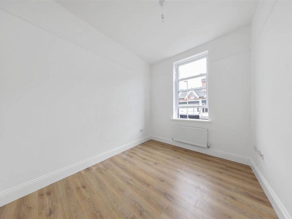 1 bed flat to rent in Hoe Street, London E17, £1,395 pcm Zoopla