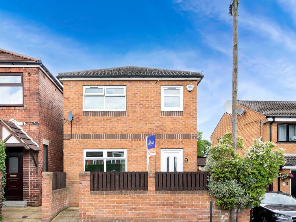 3 bed detached house for sale in Seagrave Drive, Sheffield S12, £