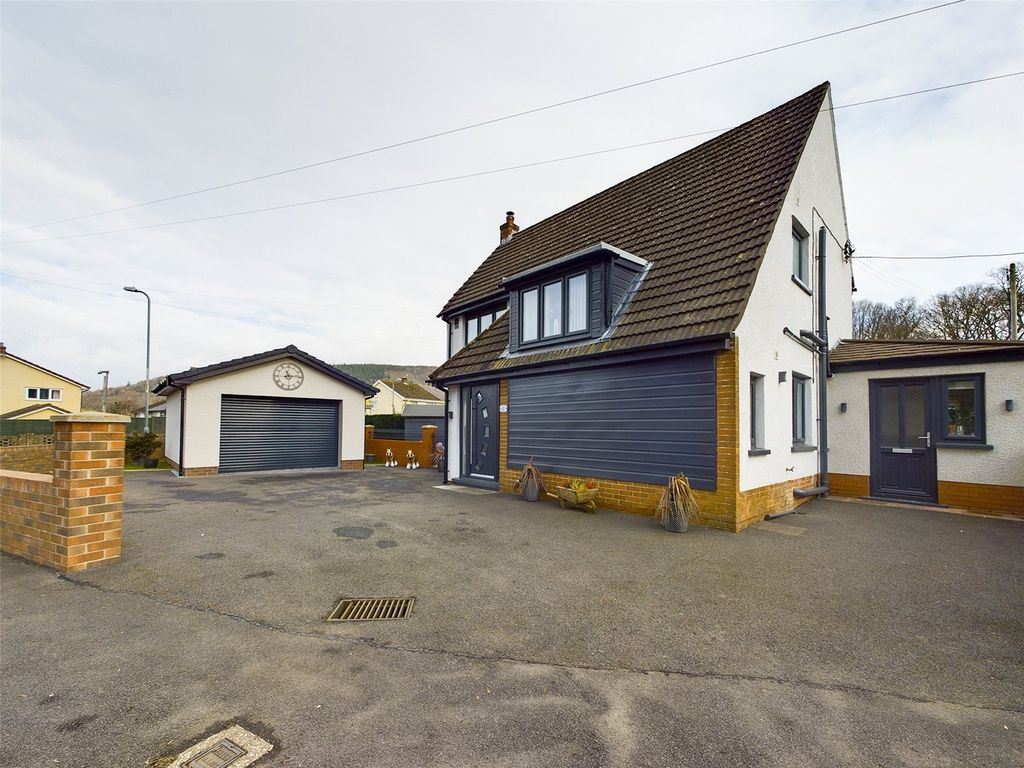 3 bed detached house for sale in Cae Meldon, Gilwern, Abergavenny