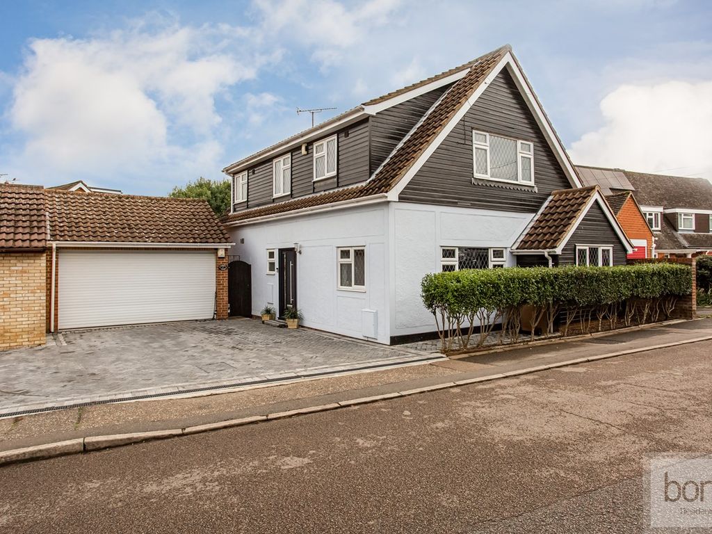 4 bed detached house for sale in Well Lane, Galleywood, Chelmsford CM2
