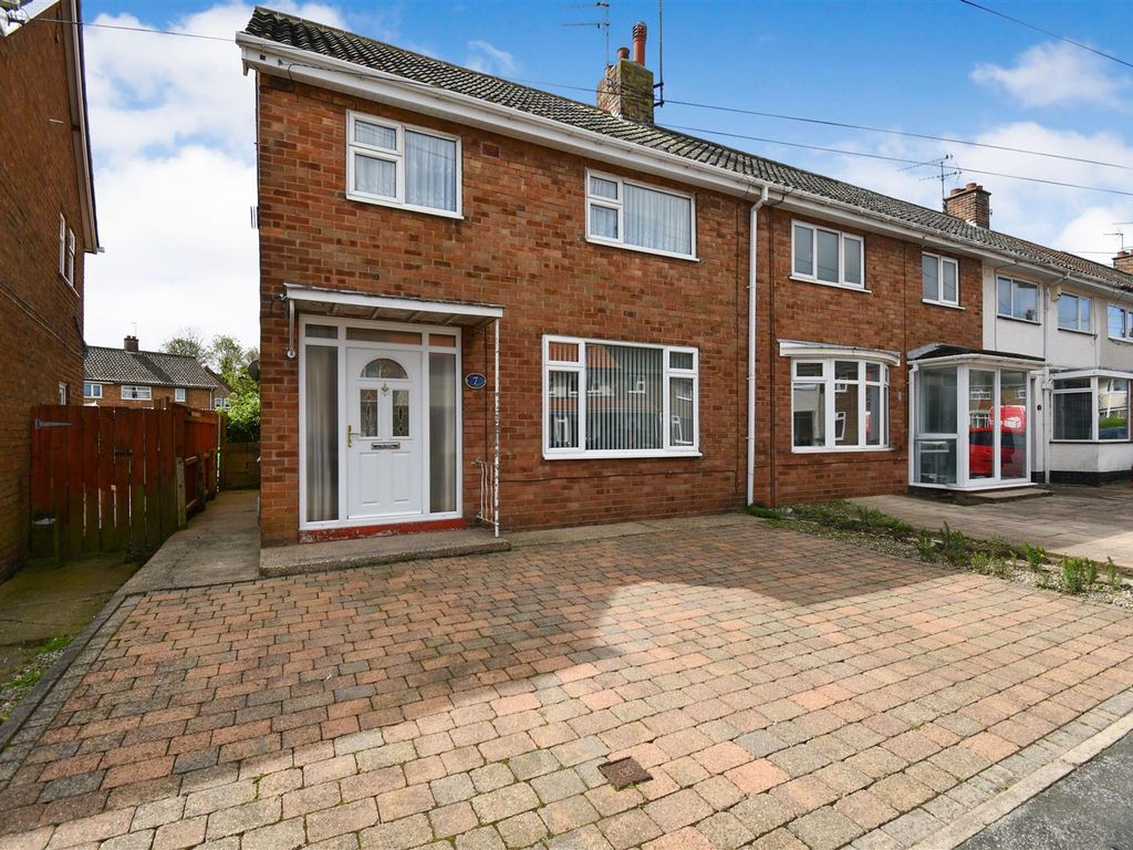 3 bed semidetached house for sale in Hildyard Close, Anlaby, Hull HU10
